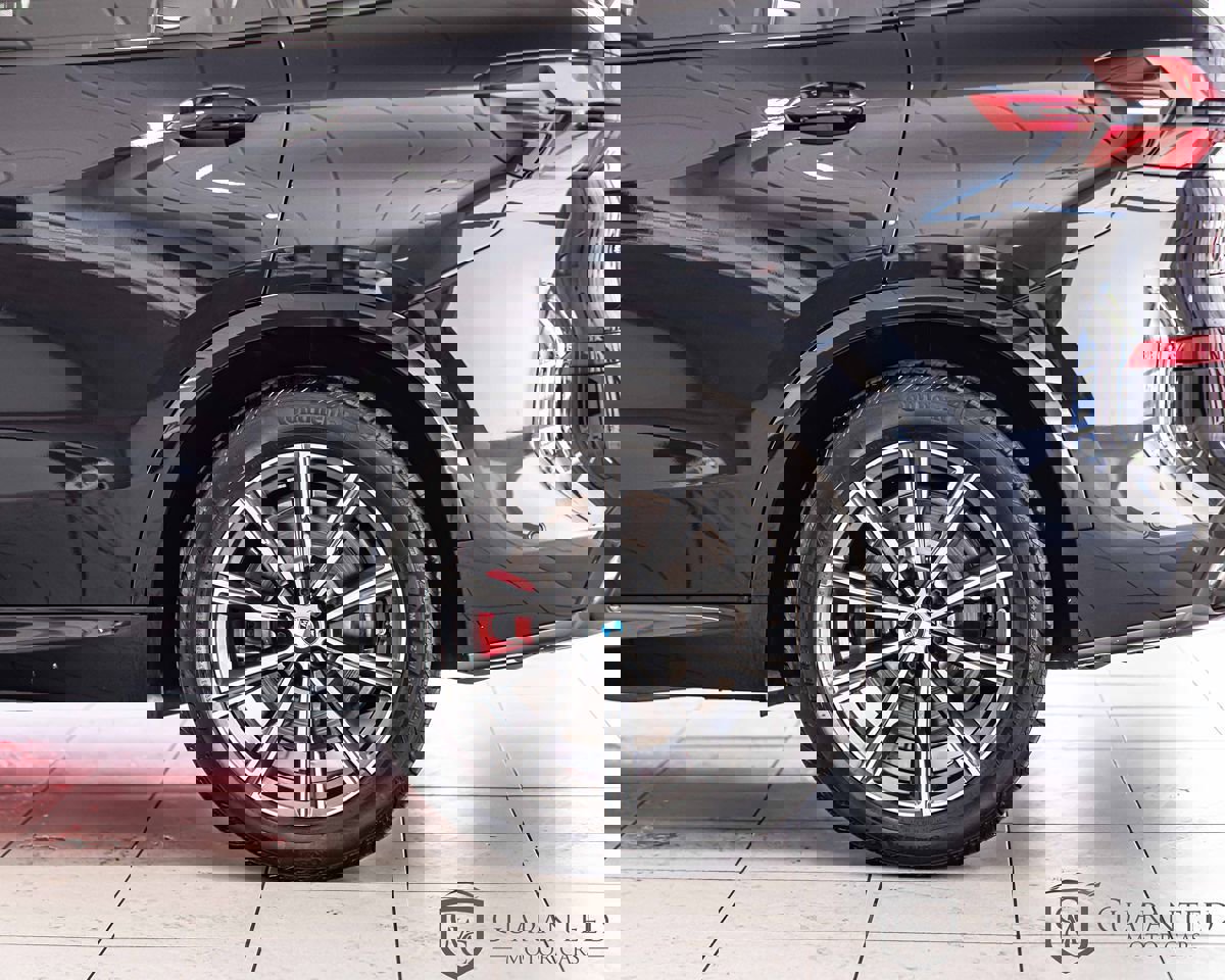 Used 2025 BMW X5 M60i image 9