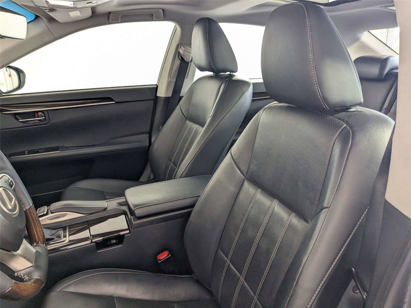 Used 2016 Lexus ES 350 w/ Luxury Package w/Wood Trim image 10