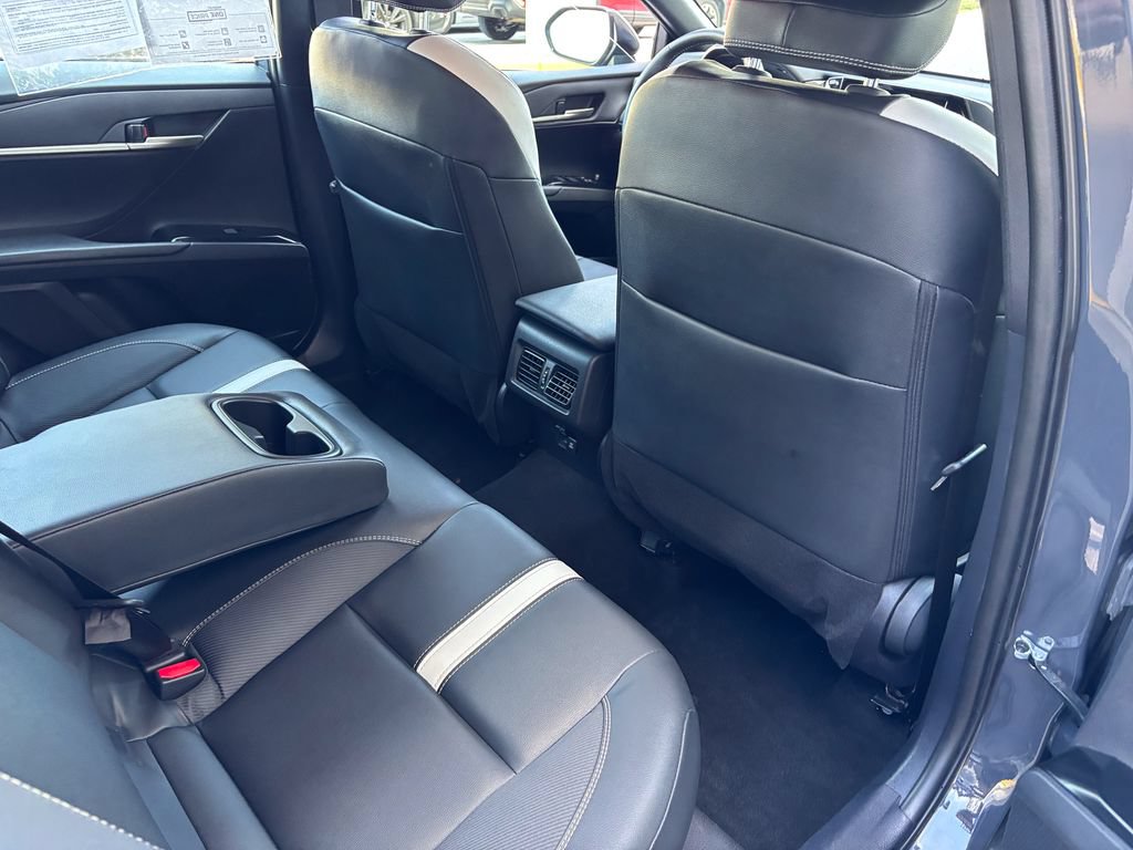 Used 2025 Toyota Camry SE FWD image 38