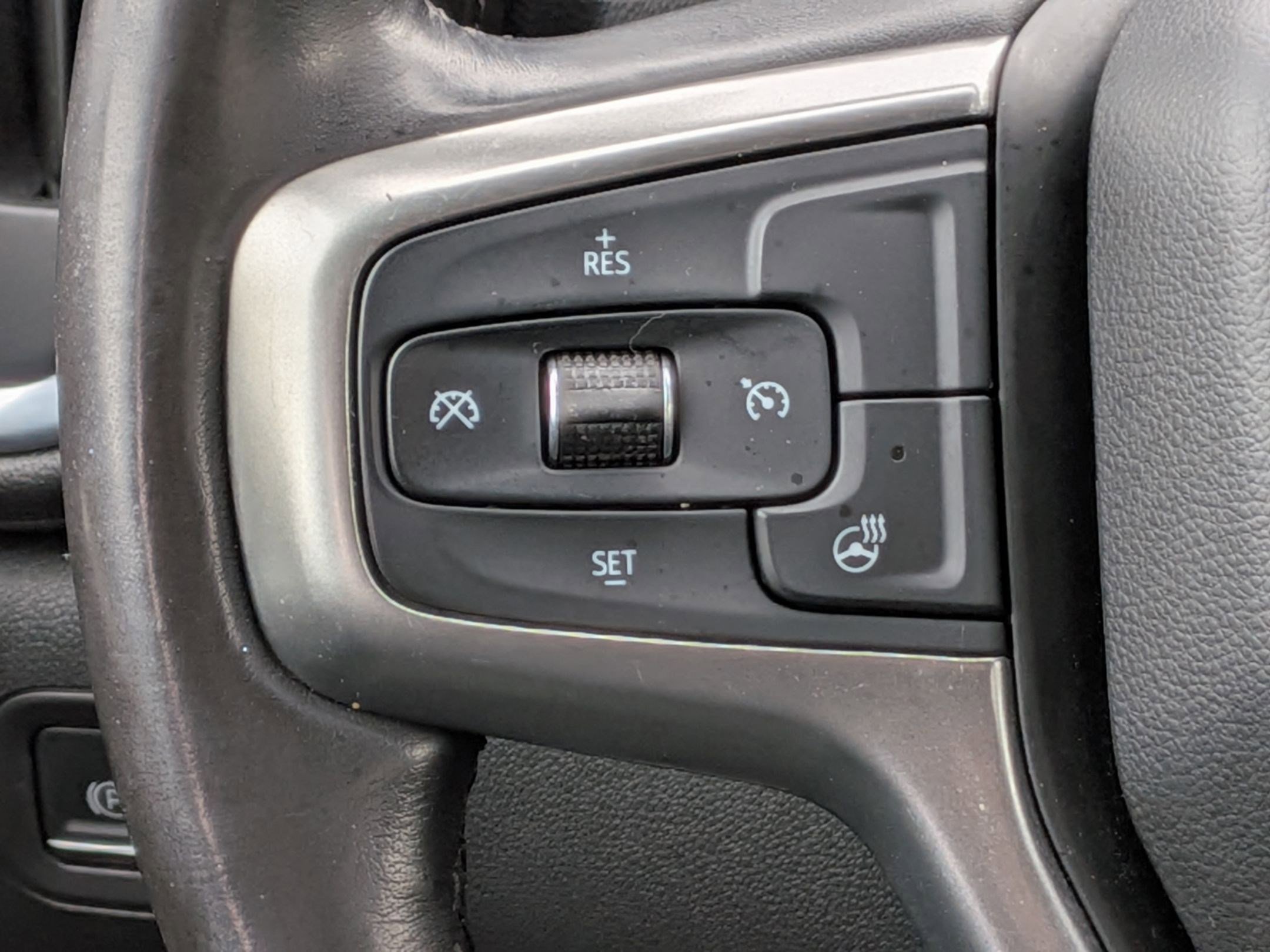 Used 2020 Chevrolet Silverado 1500 LT w/ All-Star Edition AWD/4WD image 17