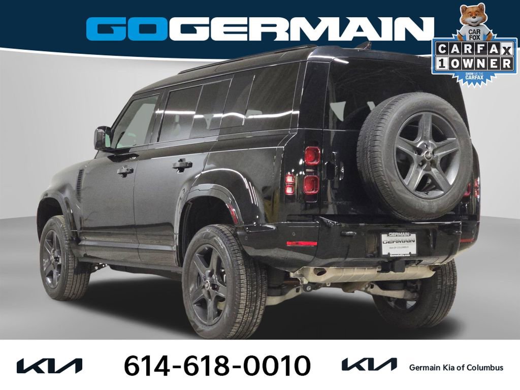 Used 2025 Land Rover Defender 110 X-Dynamic SE image 10