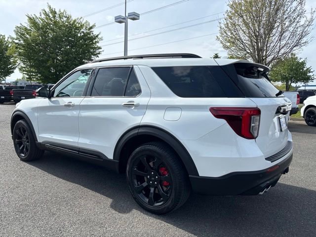 Used 2024 Ford Explorer ST w/ Equipment Group 401A AWD/4WD image 3