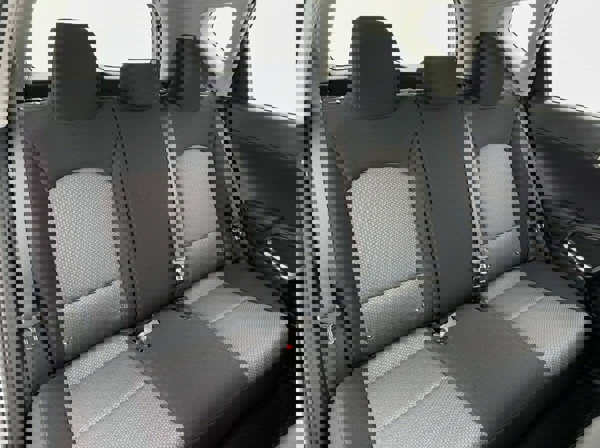 Used 2025 Kia Soul LX w/ LX Technology Package FWD image 11