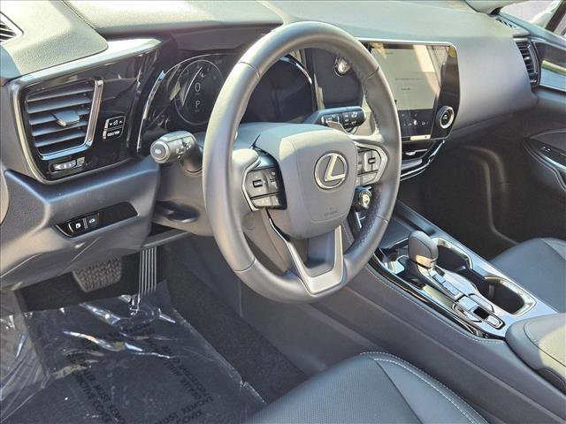 Used 2025 Lexus NX 250 NX 250 image 10