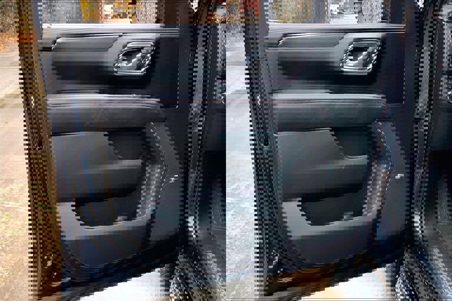 Used 2022 Chevrolet Tahoe RST w/ Sport Performance Package image 20