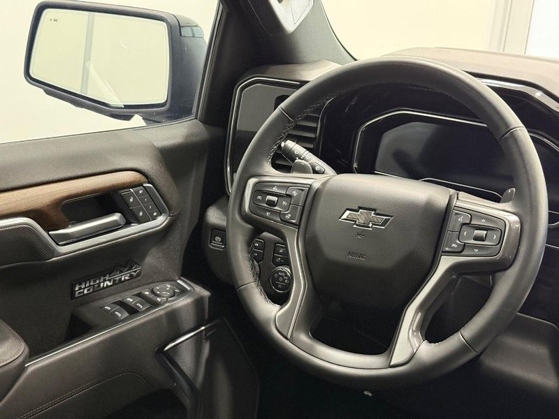 Used 2025 Chevrolet Silverado 1500 High Country w/ Midnight Edition image 12