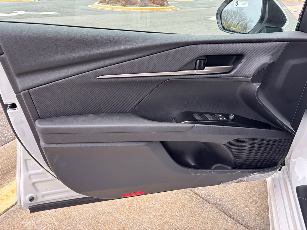 New 2026 Toyota Camry SE image 9