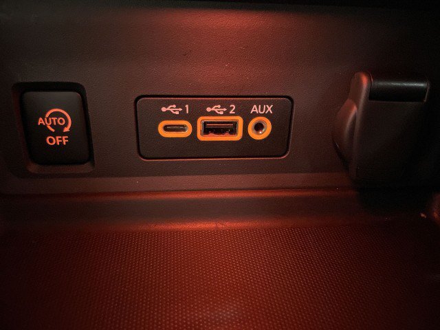 Used 2025 Nissan Sentra SV FWD image 29