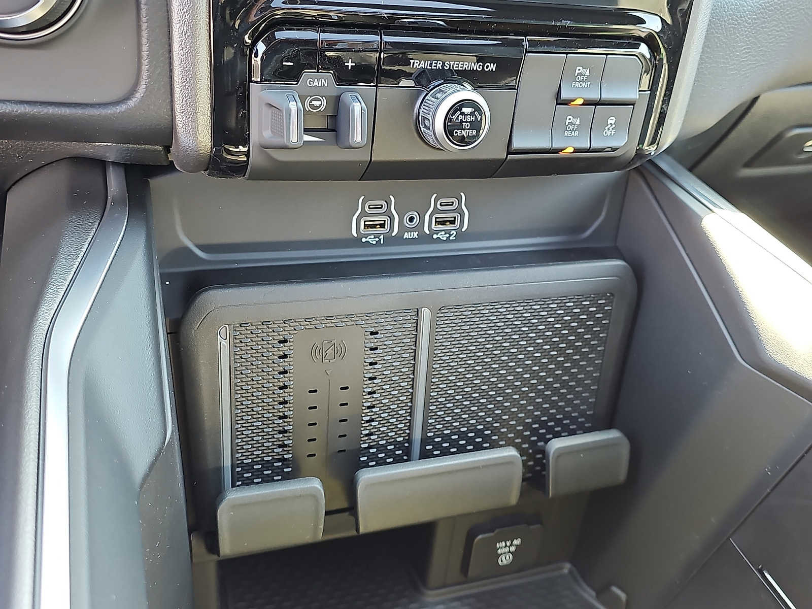 New 2026 RAM 1500 Big Horn AWD/4WD image 16