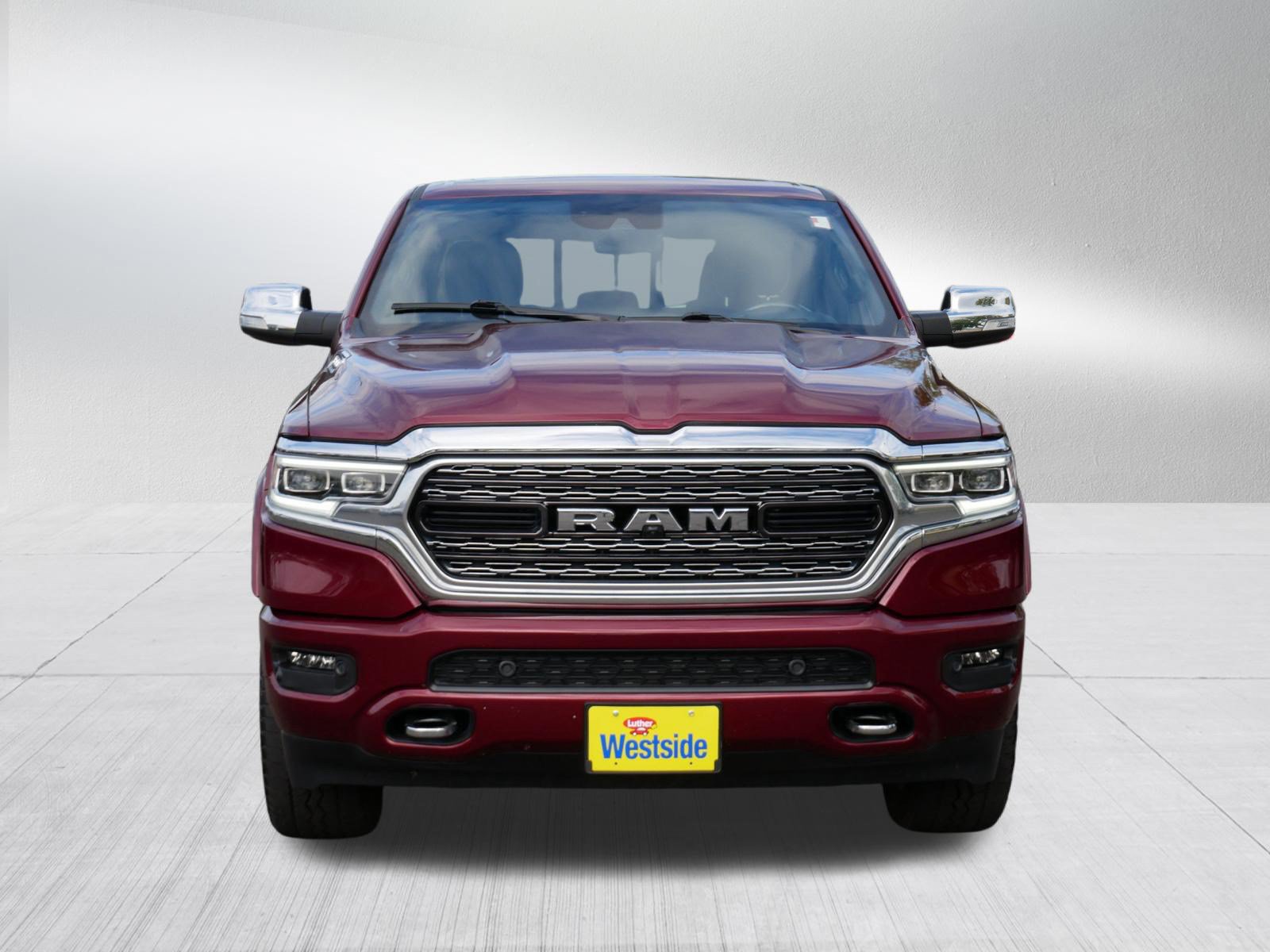 Used 2022 RAM 1500 Limited AWD/4WD image 2