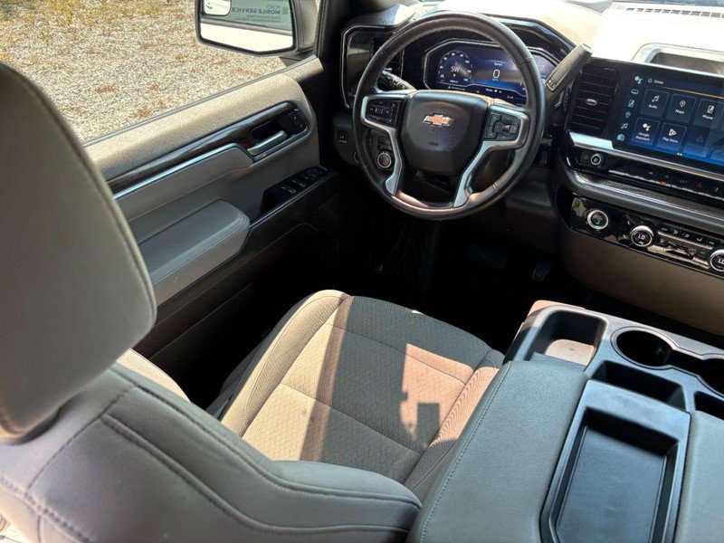 Used 2023 Chevrolet Silverado 1500 LT AWD/4WD image 14