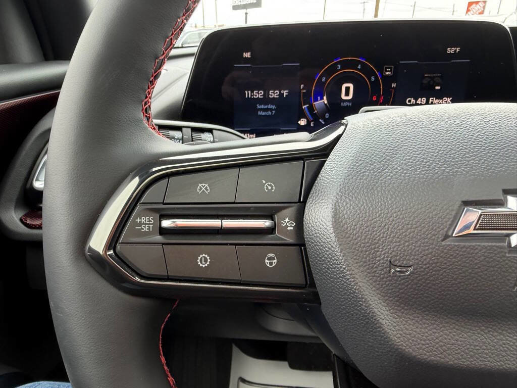 Used 2026 Chevrolet Traverse RS image 21