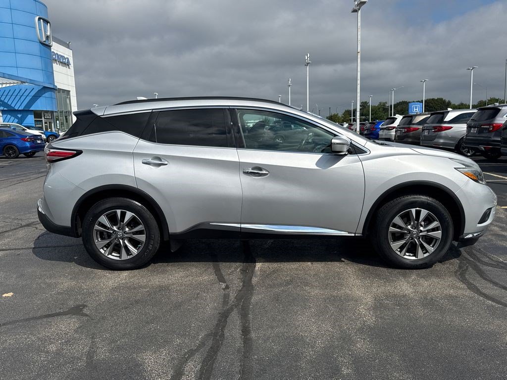 Used 2018 Nissan Murano SV AWD/4WD image 12