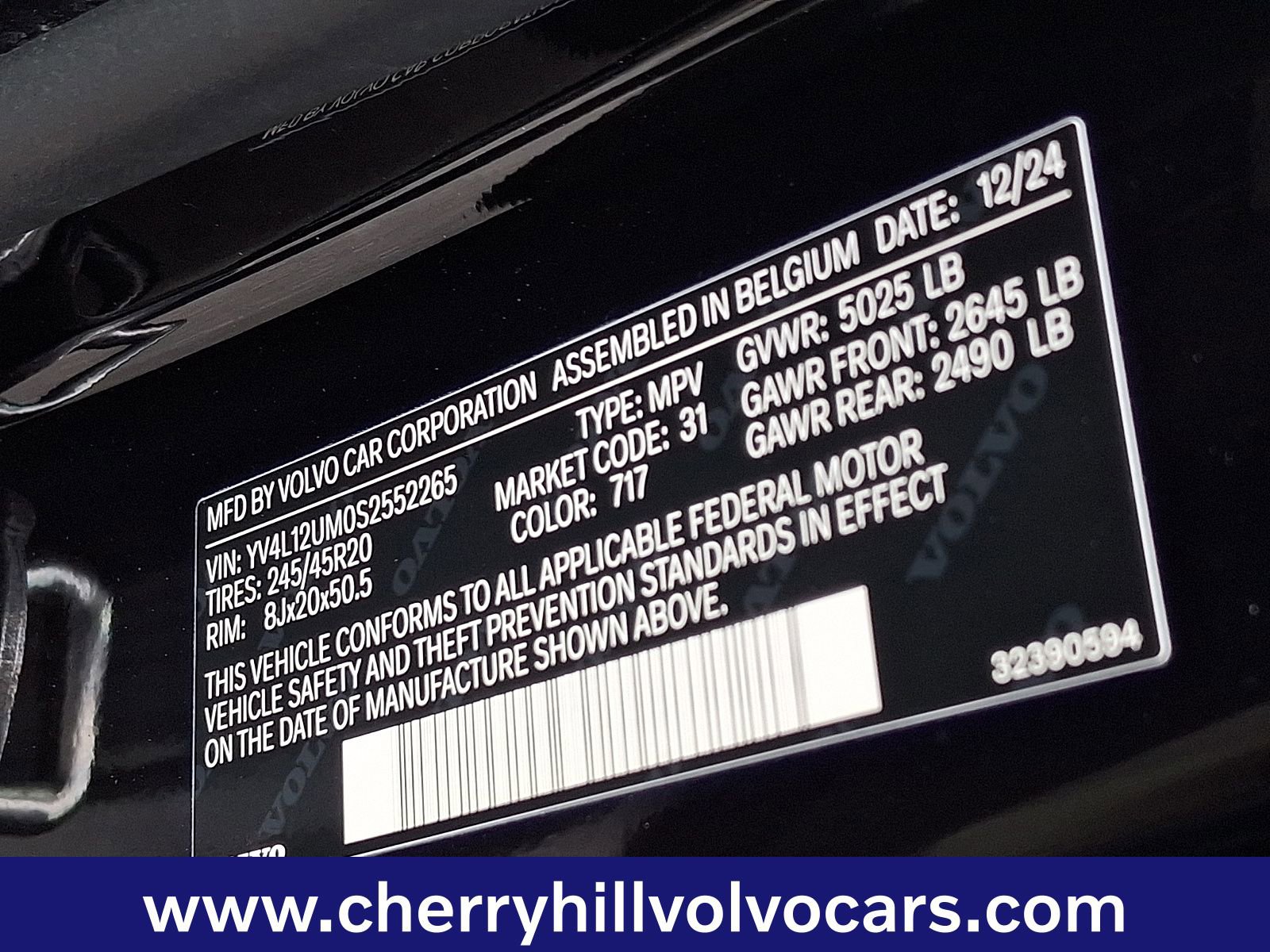 Certified 2025 Volvo XC40 B5 Ultra w/ Climate Package image 29