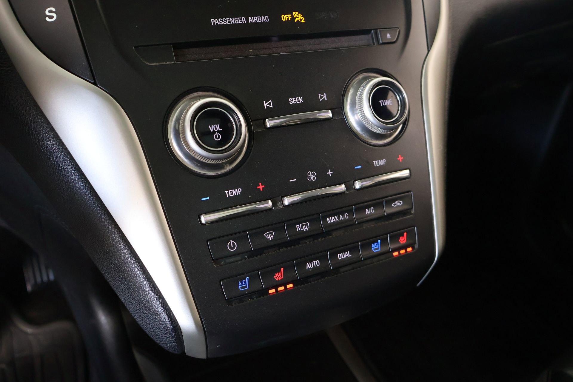 Used 2017 Lincoln MKC Reserve w/ Lincoln MKC Climate Package image 8