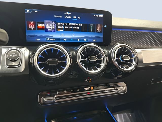 Used 2025 Mercedes-Benz GLB 250 4MATIC image 21