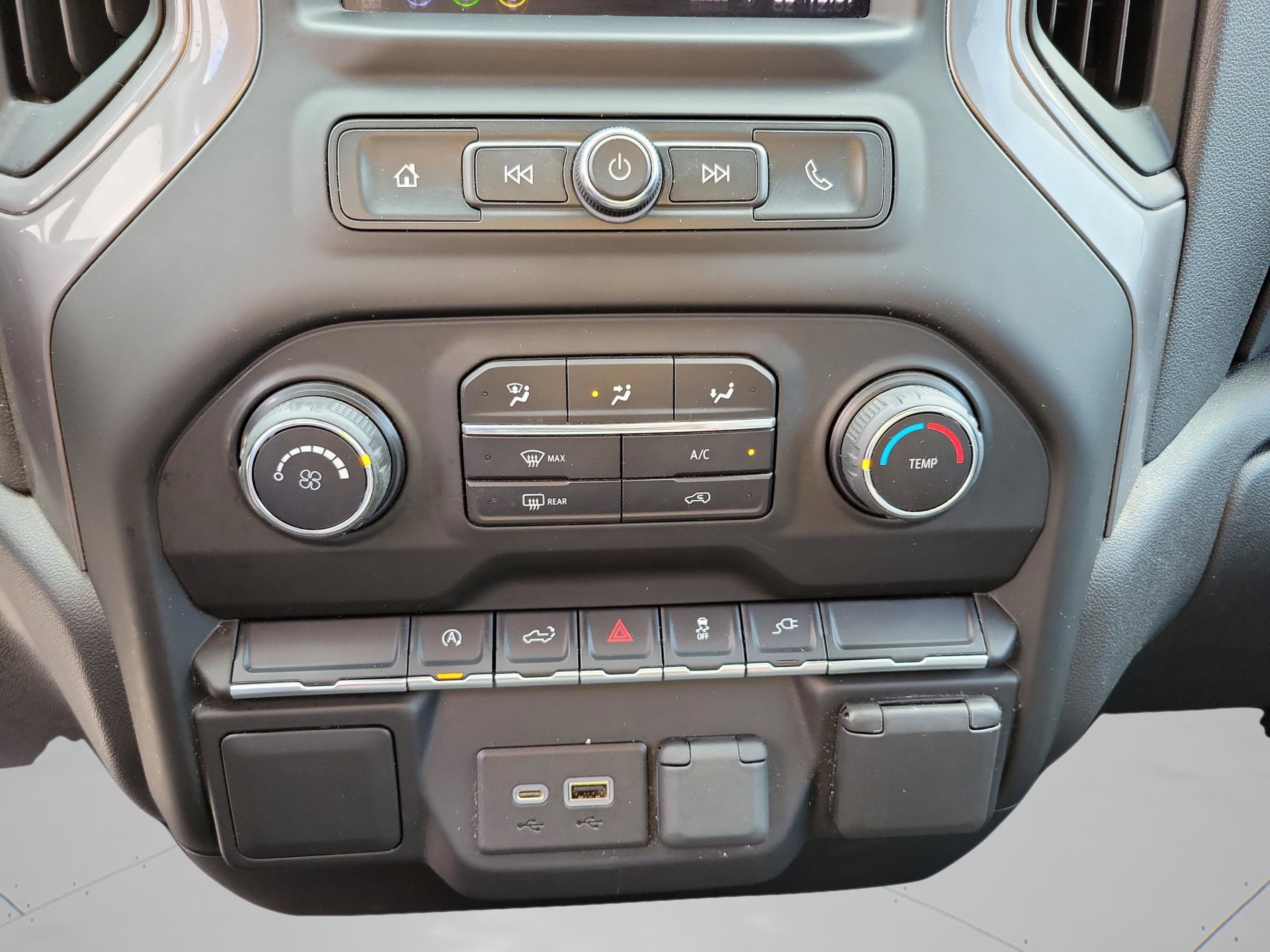 Used 2021 Chevrolet Silverado 1500 Custom image 24