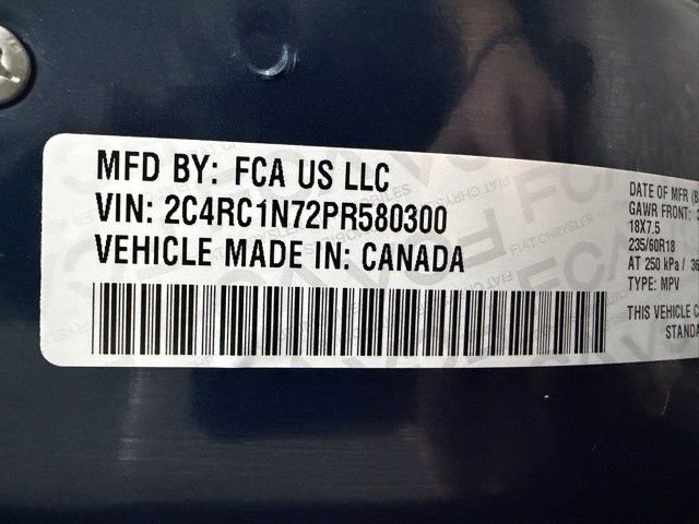 Used 2023 Chrysler Pacifica Pinnacle image 36