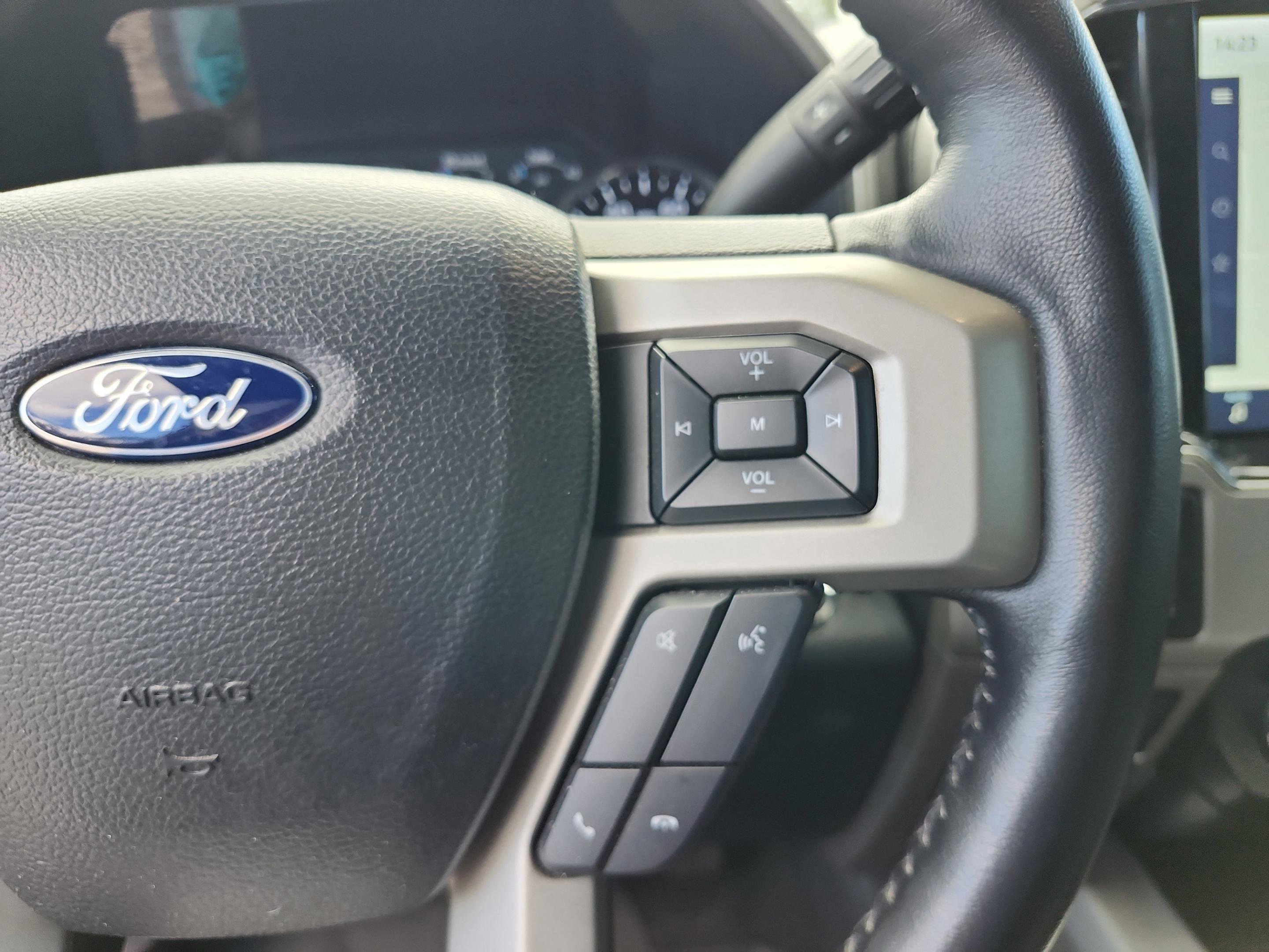 Used 2022 Ford F250 Lariat w/ Black Appearance Package image 34