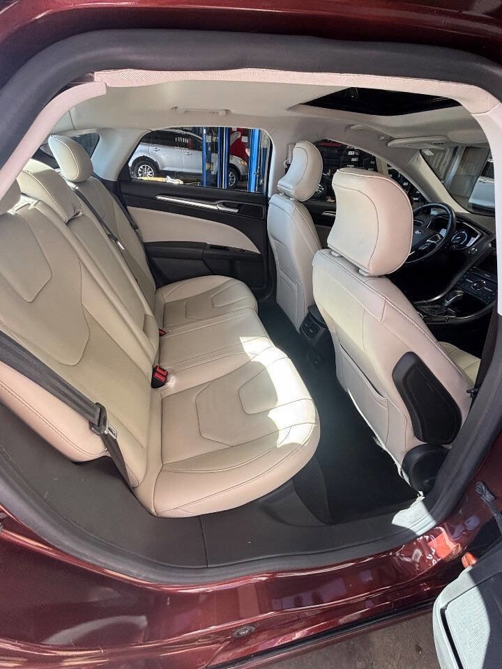 Used 2016 Ford Fusion Titanium image 8