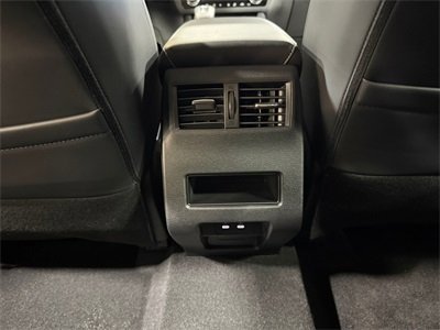 New 2025 Mitsubishi Outlander SE image 30