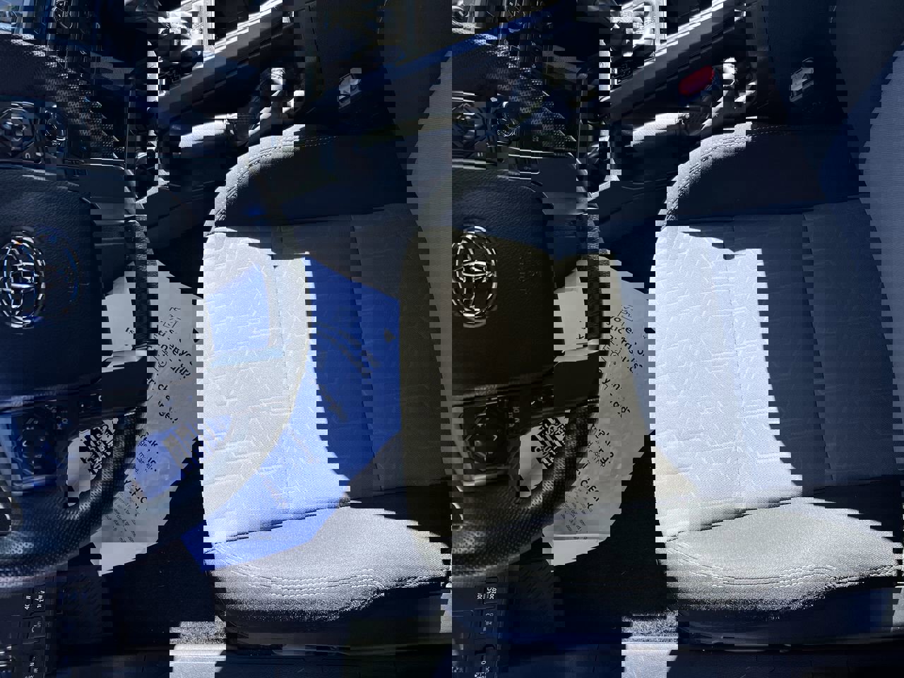 Used 2023 Toyota Tacoma TRD Off-Road image 16