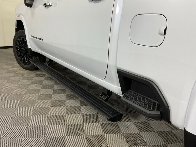 New 2026 GMC Sierra 2500 Denali Ultimate w/ LPO, Black Badging Package image 48