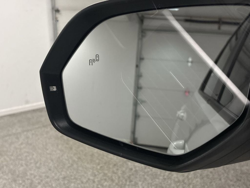 Used 2022 Volkswagen Atlas Cross Sport SEL R-Line image 60