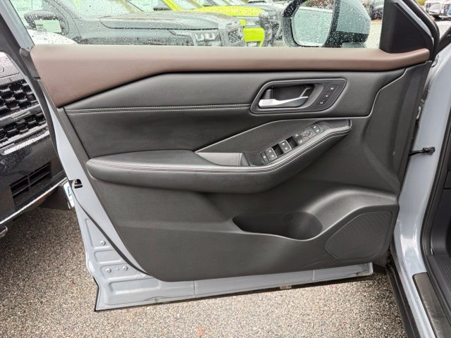 Certified 2023 Nissan Rogue SL w/ SL Premium Package AWD/4WD image 15