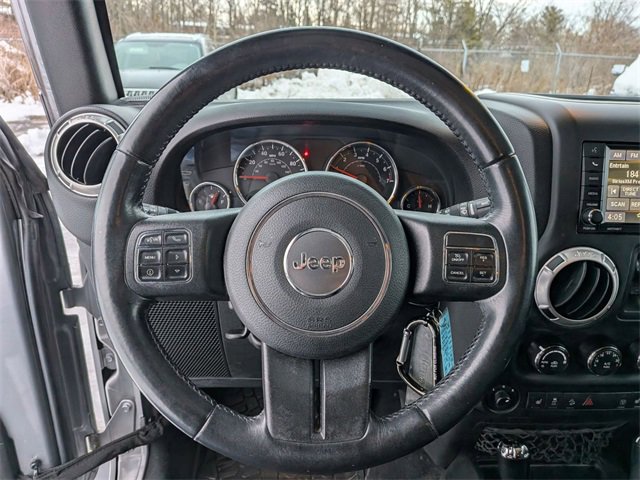 Used 2018 Jeep Wrangler Unlimited Sahara w/ Connectivity Group image 17