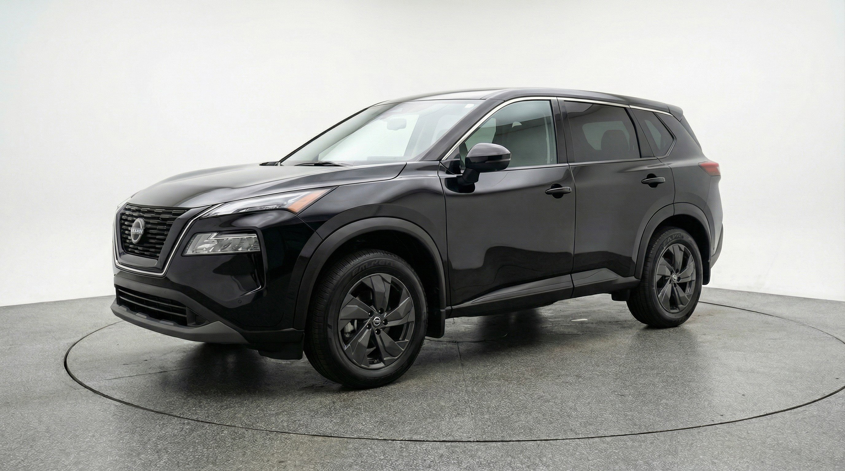 Used 2025 Nissan Rogue SV FWD image 3