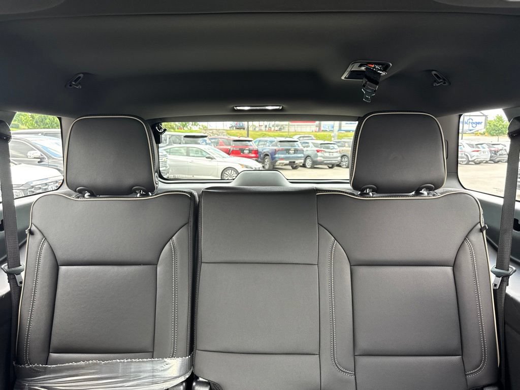New 2026 GMC Yukon XL Elevation w/ Elevation Premium Package AWD/4WD image 32