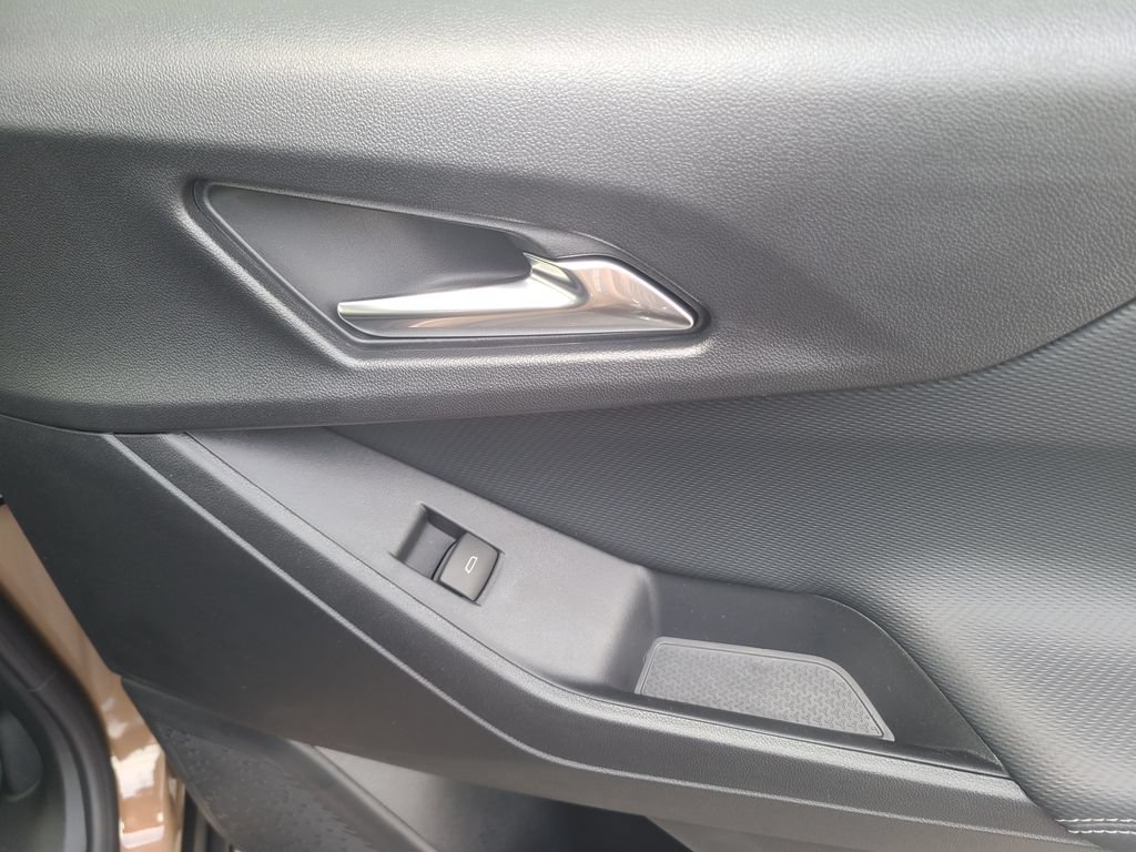 New 2027 Chevrolet Equinox LT FWD image 11