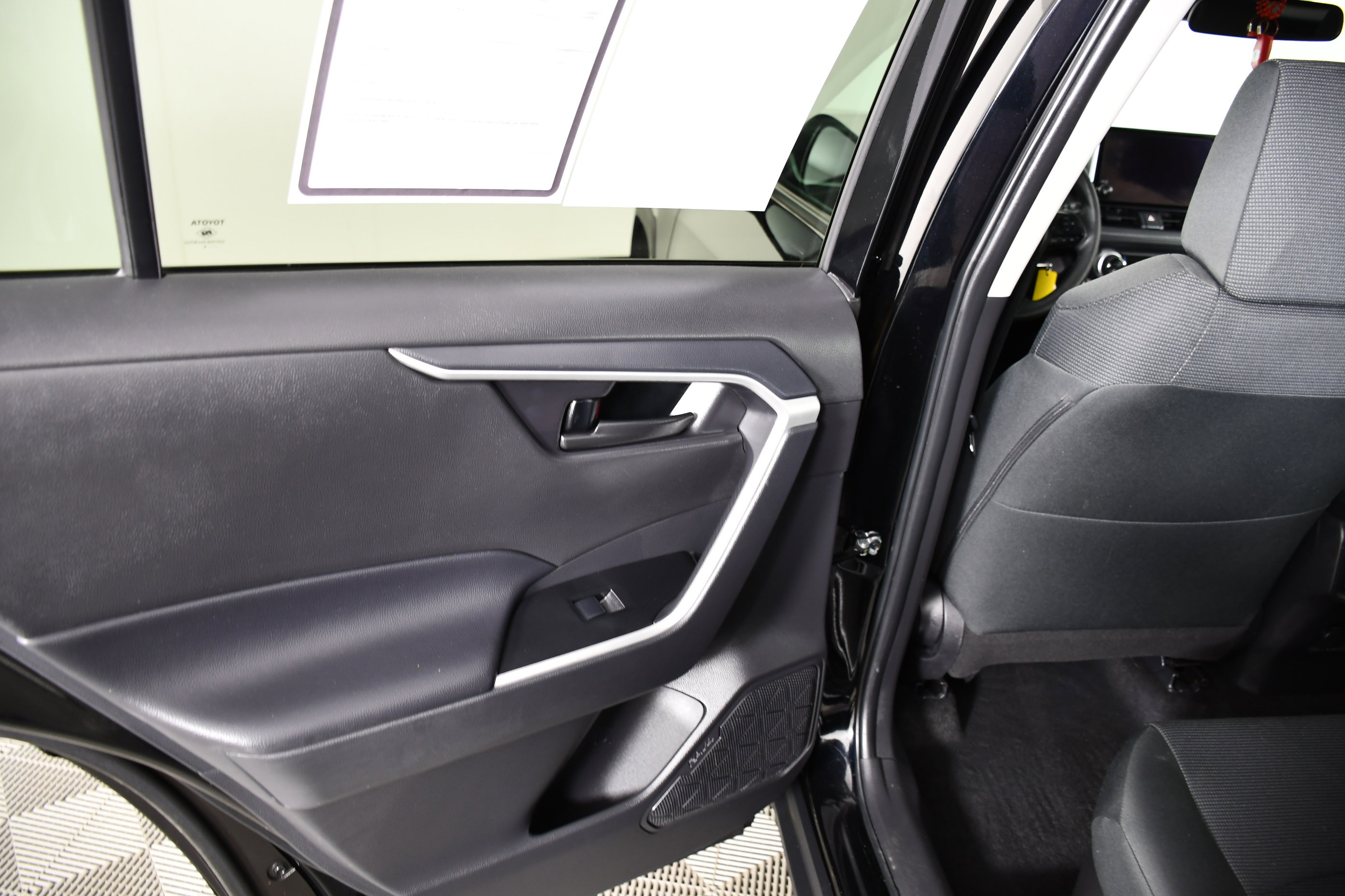 Used 2024 Toyota RAV4 LE AWD/4WD image 46