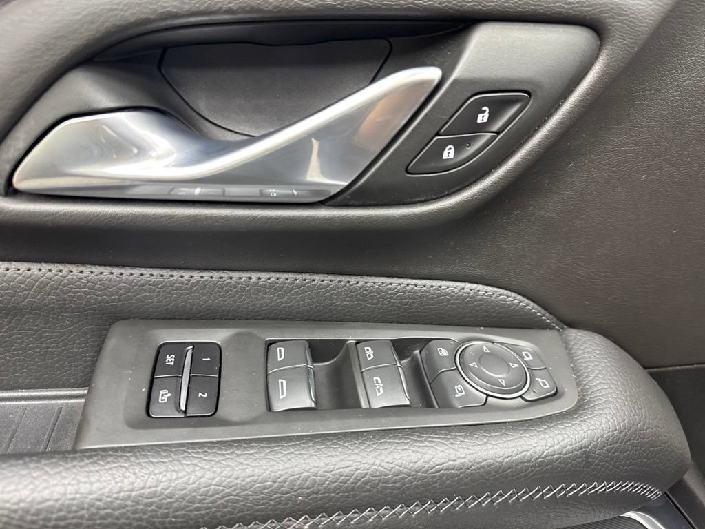 Used 2022 GMC Yukon XL Denali AWD/4WD image 34