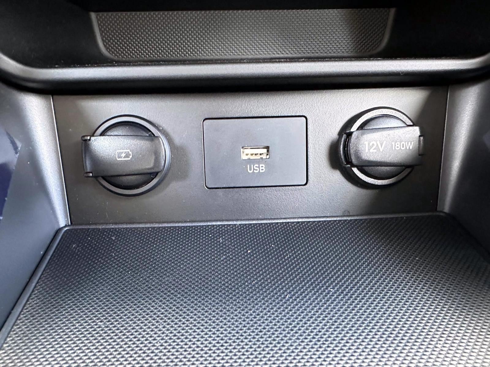 Used 2023 Hyundai Kona SE AWD/4WD image 24