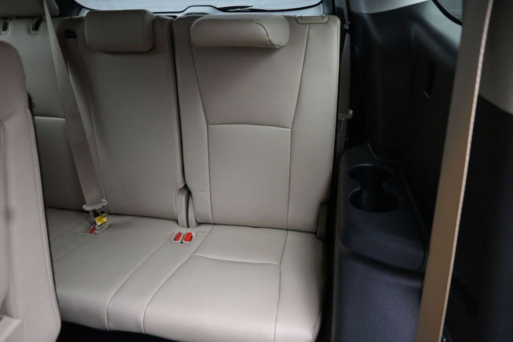 Used 2023 Toyota Highlander XLE AWD/4WD image 22