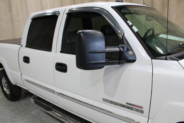 Used 2005 GMC Sierra 2500 SLT w/ Heavy-Duty Power Package image 11