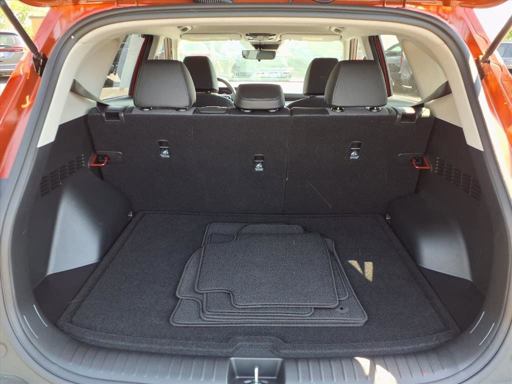 Used 2025 Kia Seltos S AWD/4WD image 27