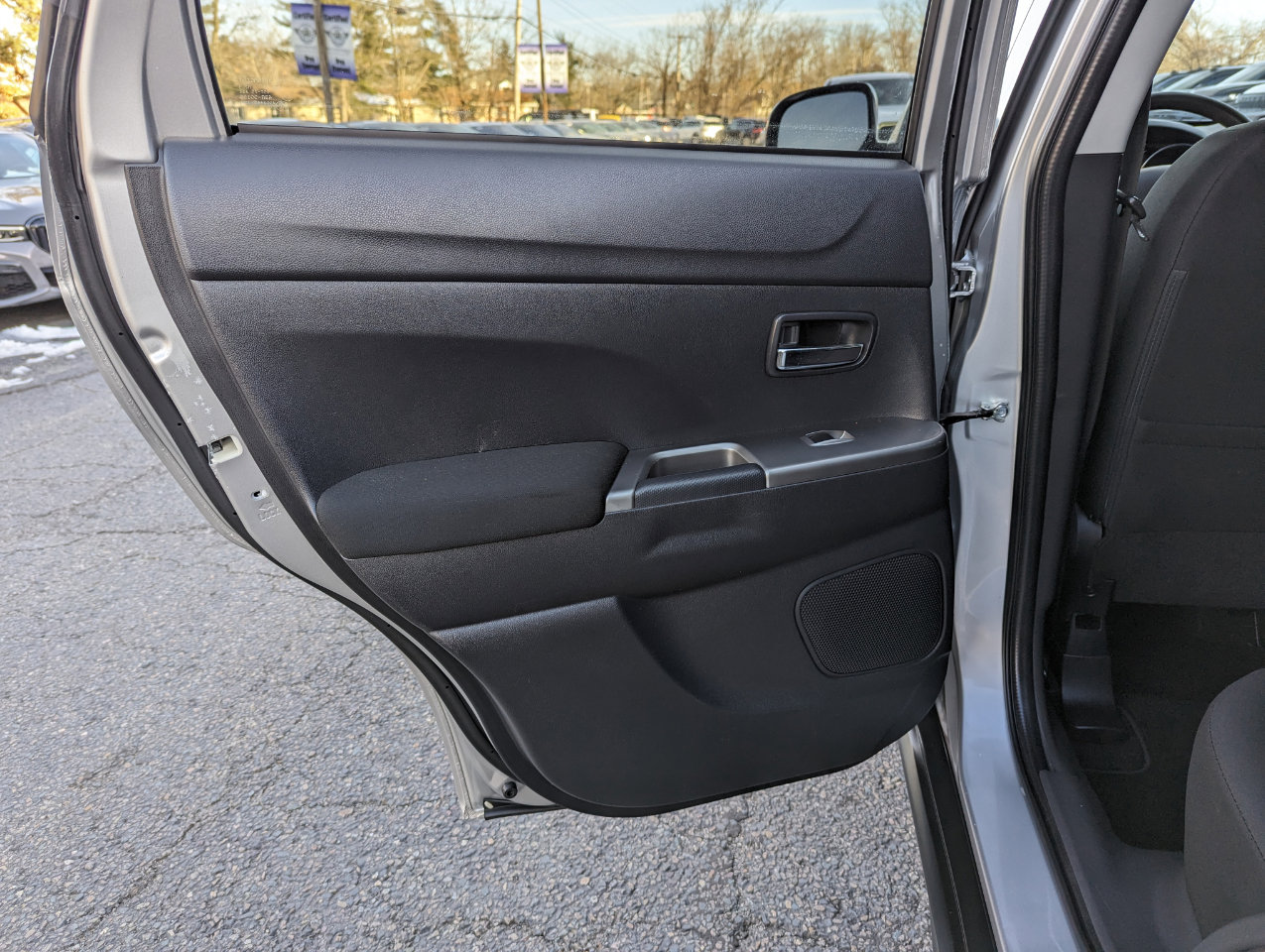 Used 2018 Mitsubishi Outlander Sport ES image 35