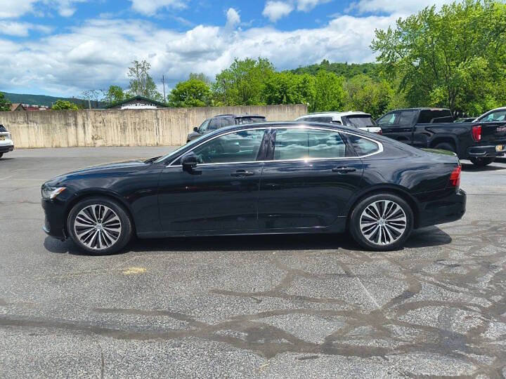 Used 2022 Volvo S90 B6 Momentum AWD/4WD image 5