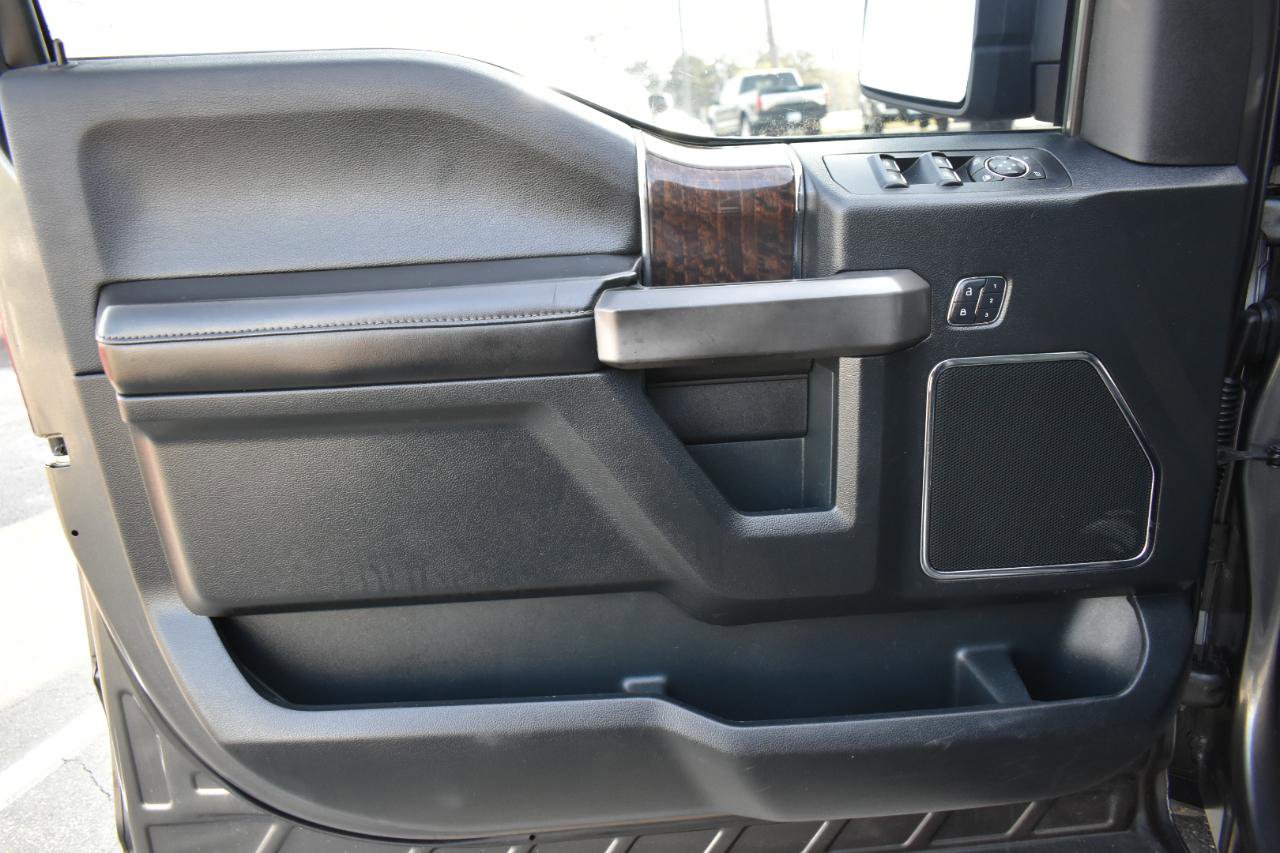 Used 2015 Ford F150 Platinum w/ Equipment Group 701A Luxury AWD/4WD image 35