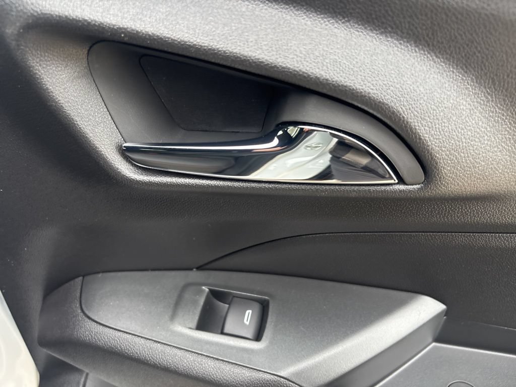 New 2026 Chevrolet Trax RS w/ Sunroof Package FWD image 36