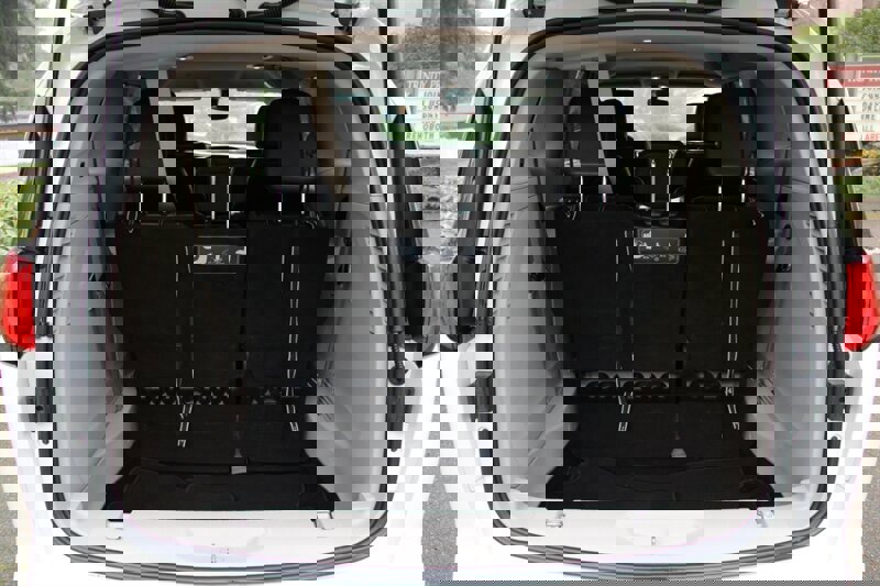 Used 2020 Chrysler Voyager Lxi image 17