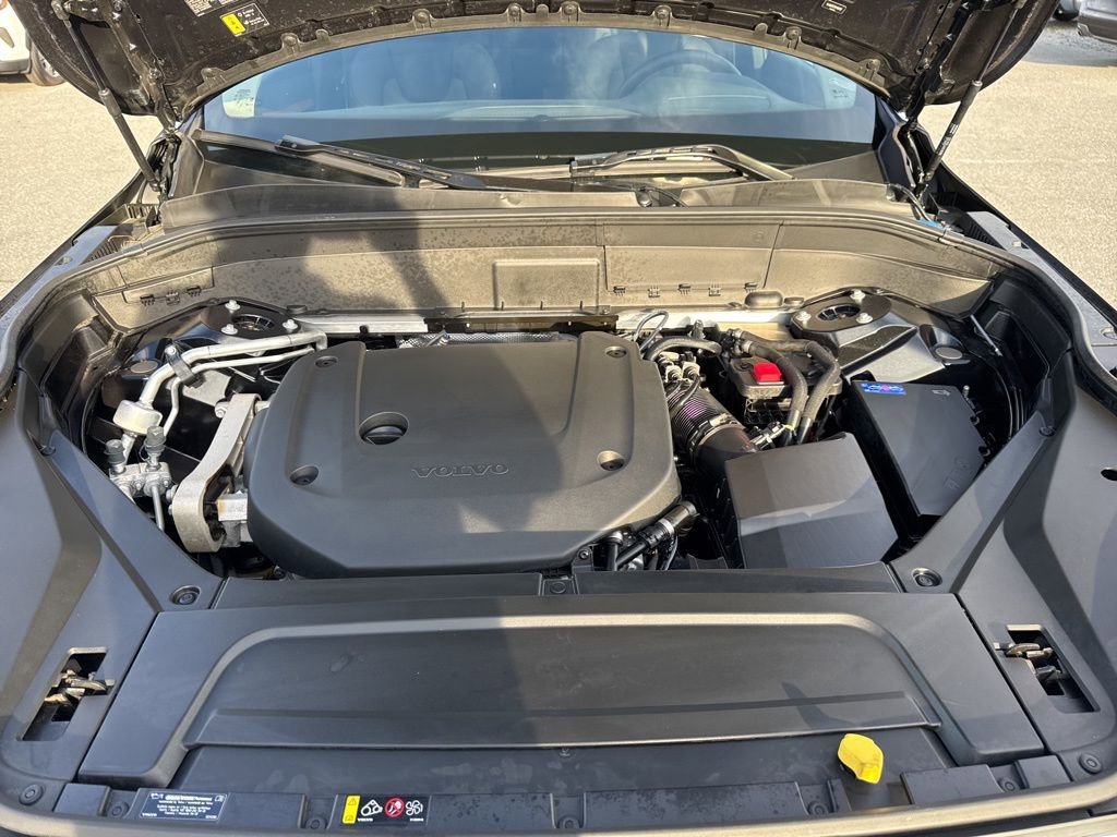 Used 2024 Volvo XC90 B6 Plus image 36