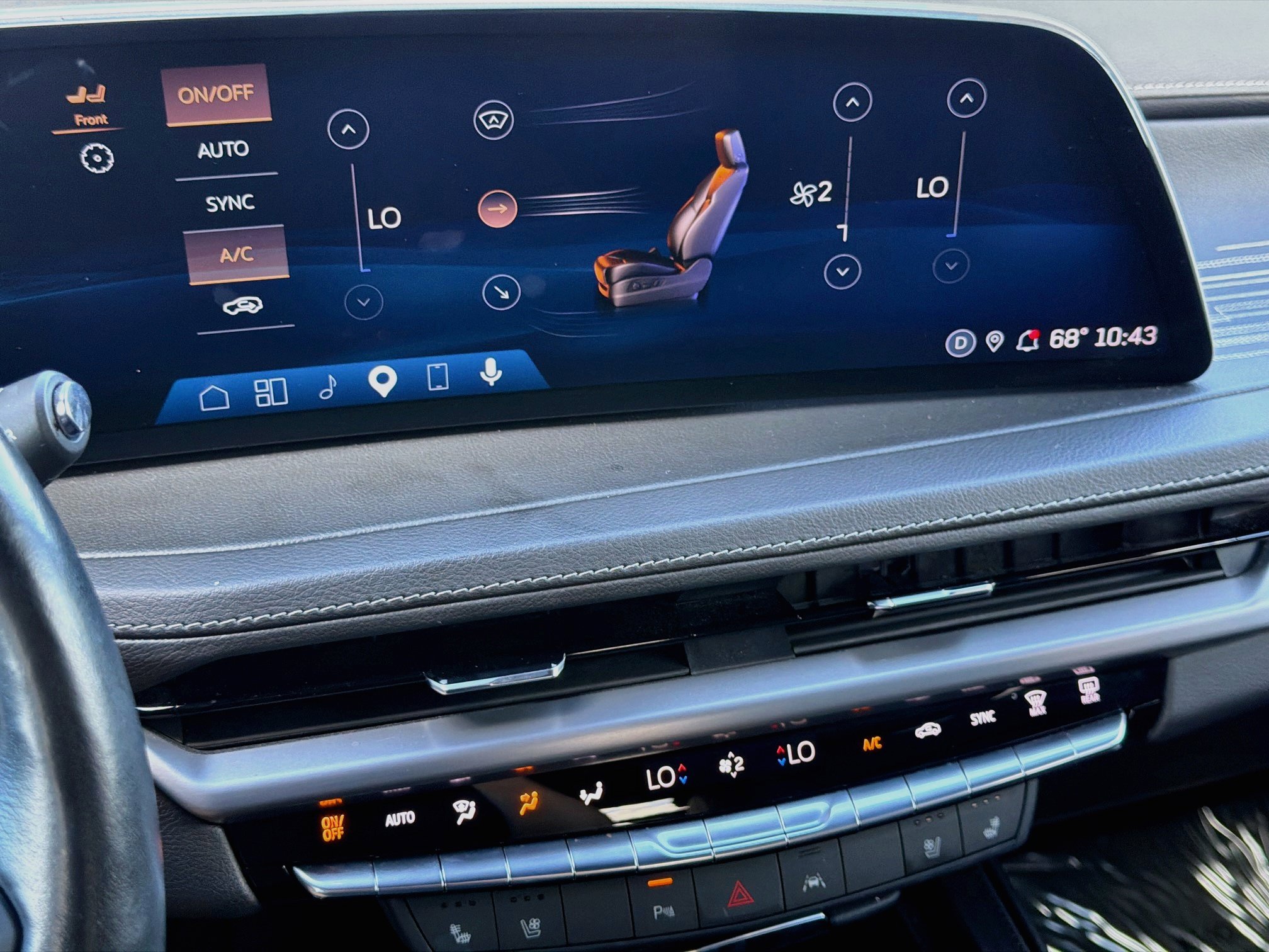 Certified 2024 Cadillac XT4 Premium Luxury FWD image 16