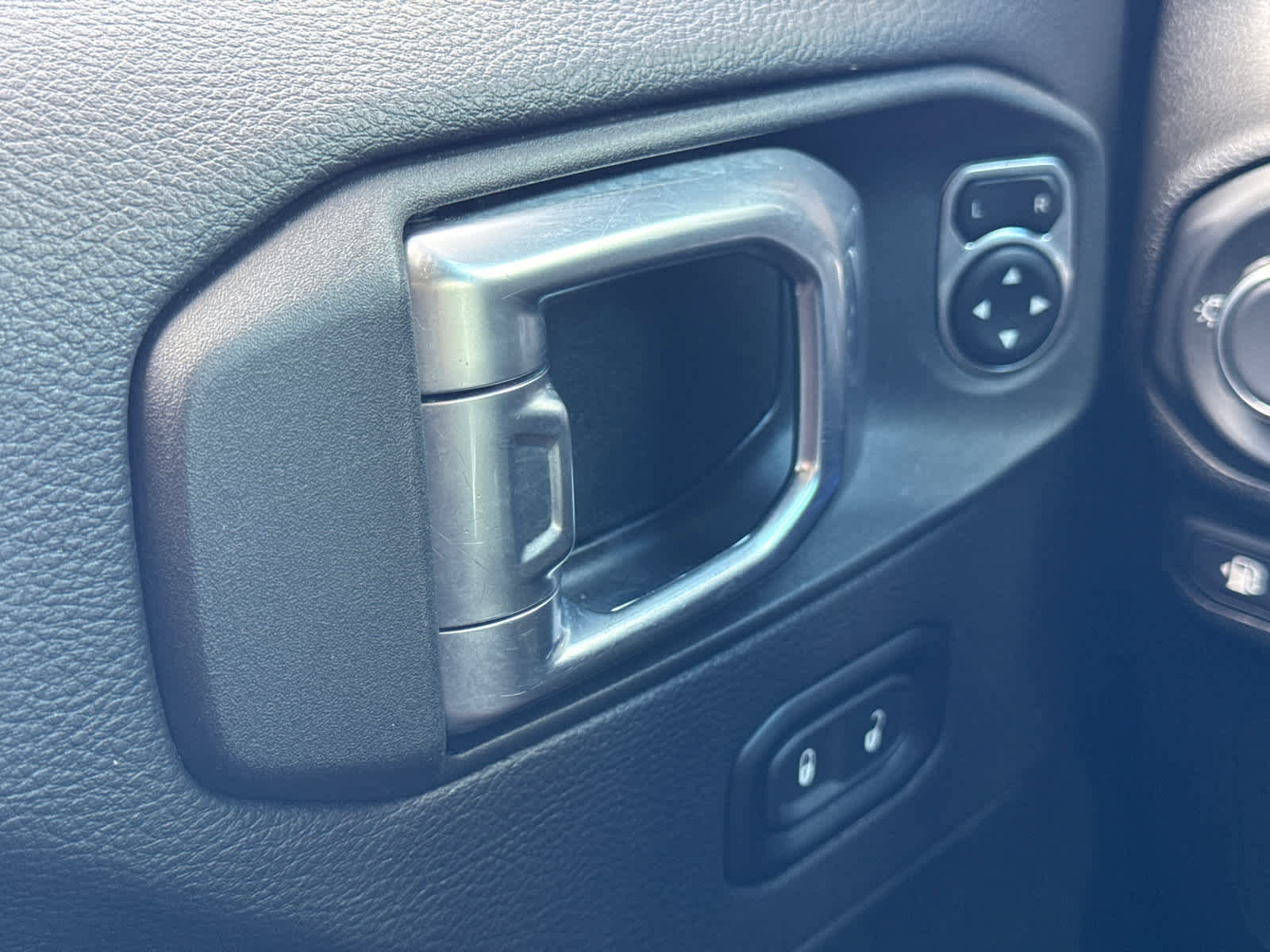 Used 2022 Jeep Wrangler Unlimited Sahara w/ Cold Weather Group image 23