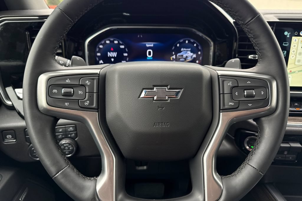 Used 2024 Chevrolet Silverado 1500 LT Trail Boss w/ LT Trail Boss Premium Package AWD/4WD image 27