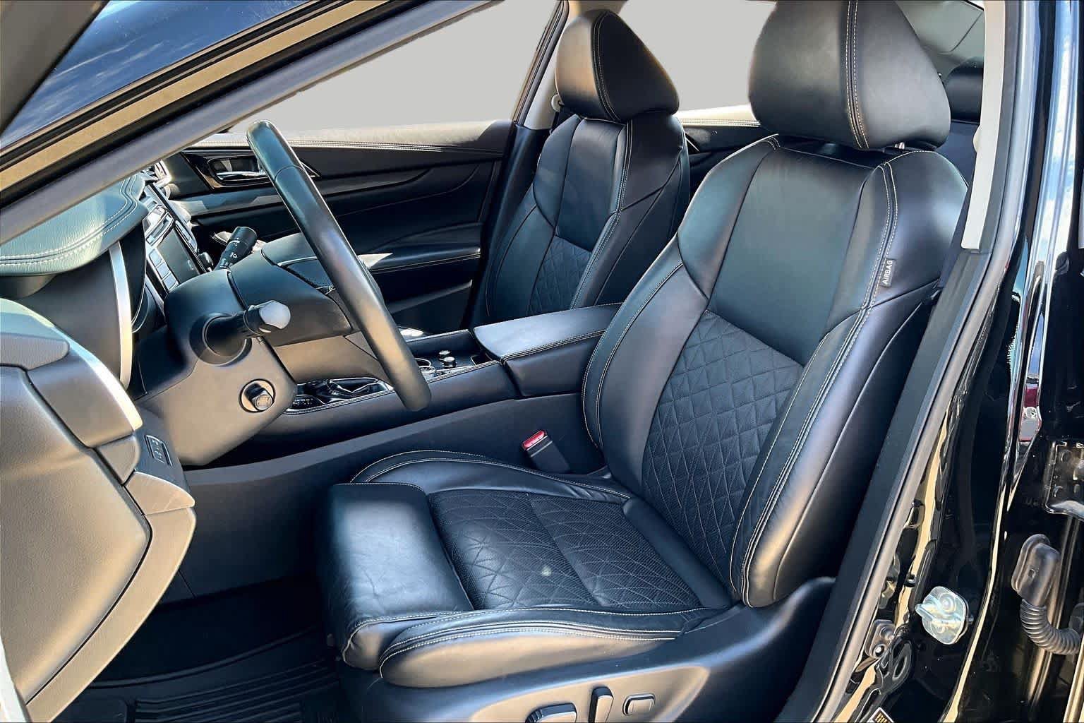Used 2020 Nissan Maxima Platinum w/ Sport Mat Group FWD image 8
