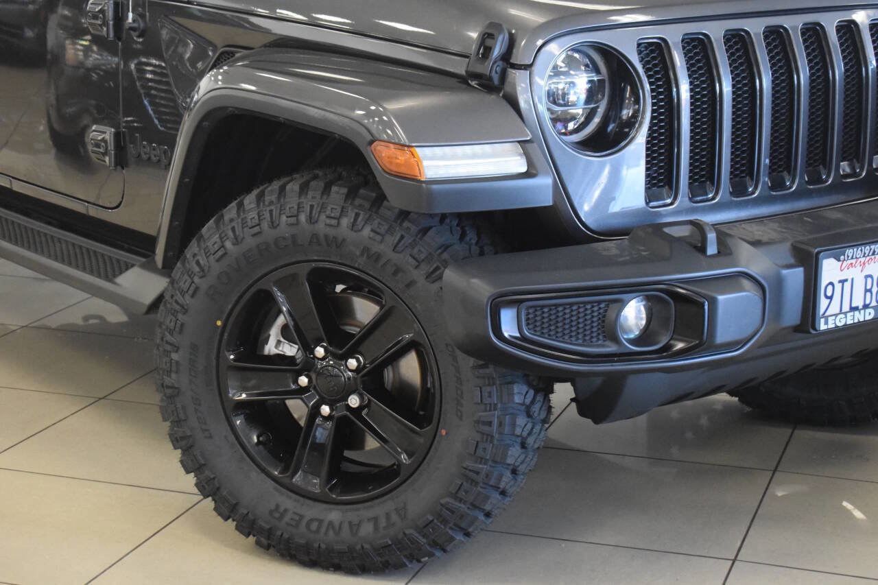 Used 2020 Jeep Wrangler Unlimited Sahara image 5